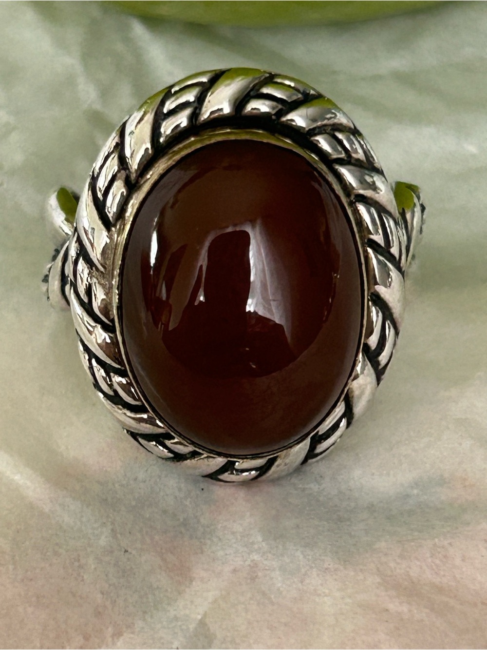 Vintage-Style Silver Ring with Deep Brown Cabochon